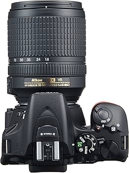 Amazon | Nikon デジタル一眼レフカメラ D5500 18-140 VR レンズキット