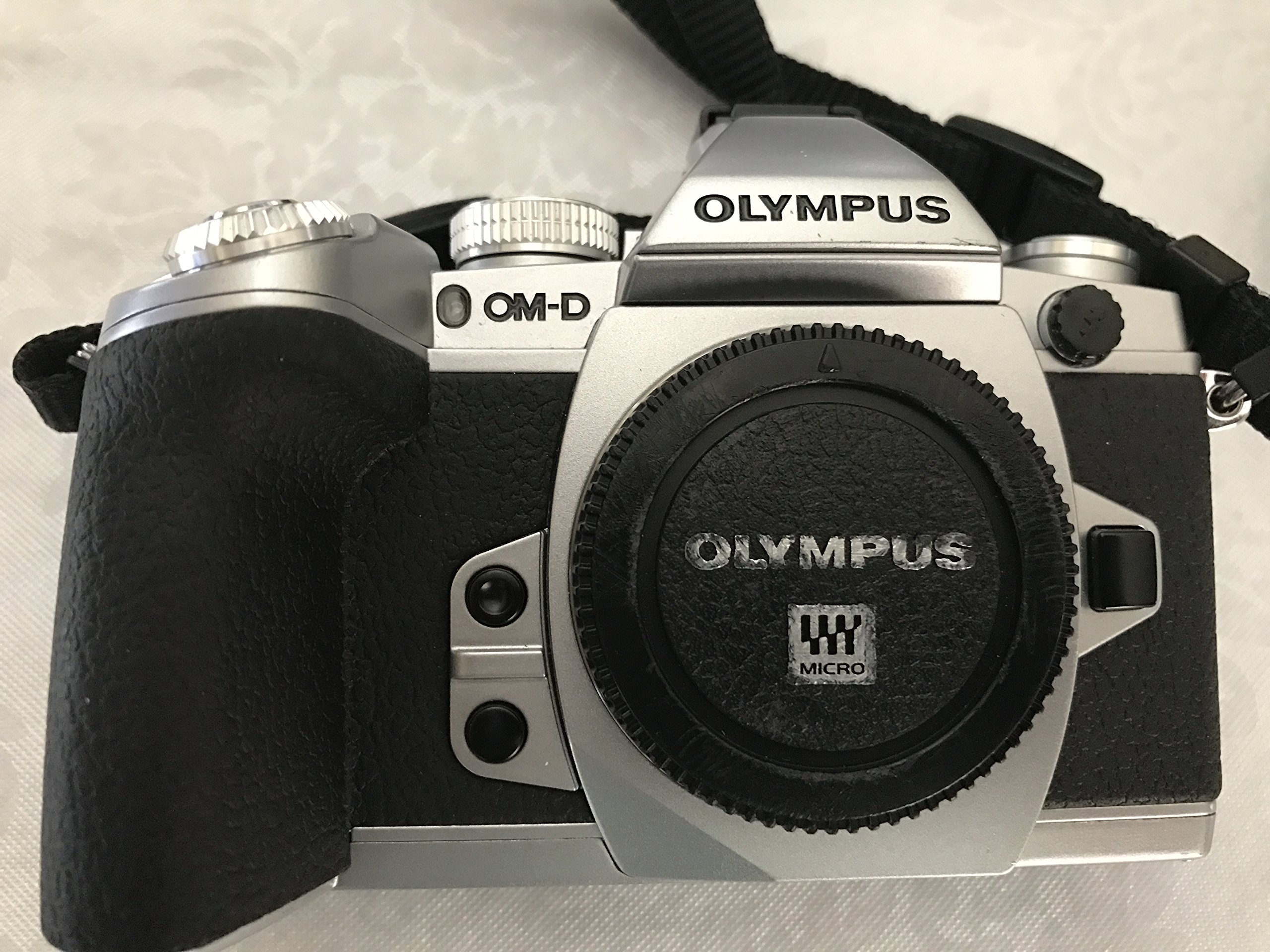 Amazon.com : OM SYSTEM Olympus OM-D E-M1 16MP Mirrorless Digital