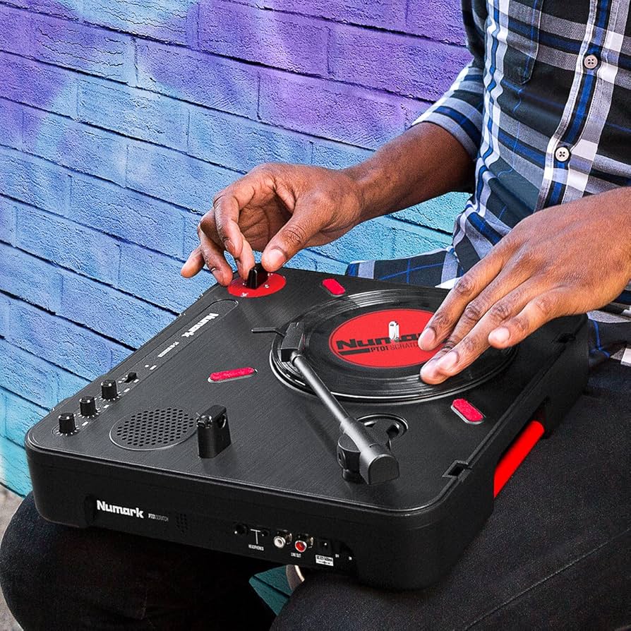 Amazon.com: NUMARK PT01 Scratch Portable Turntable with Scratch