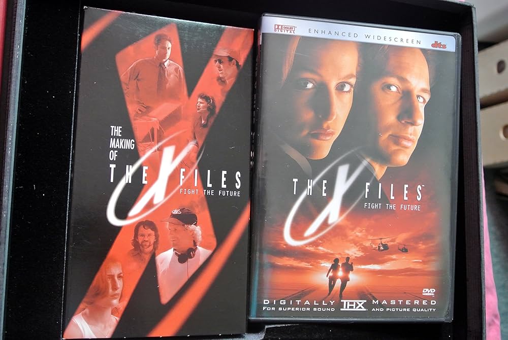 Amazon.com: The X-Files: Fight the Future (Special Collector's