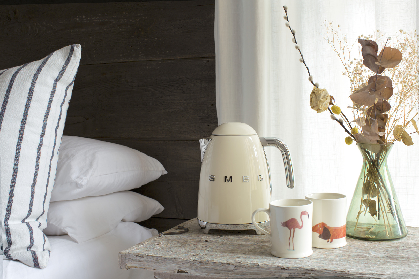 Amazon | 【日本正規品】SMEG スメッグ 電気ケトル (1.7L) (レッド