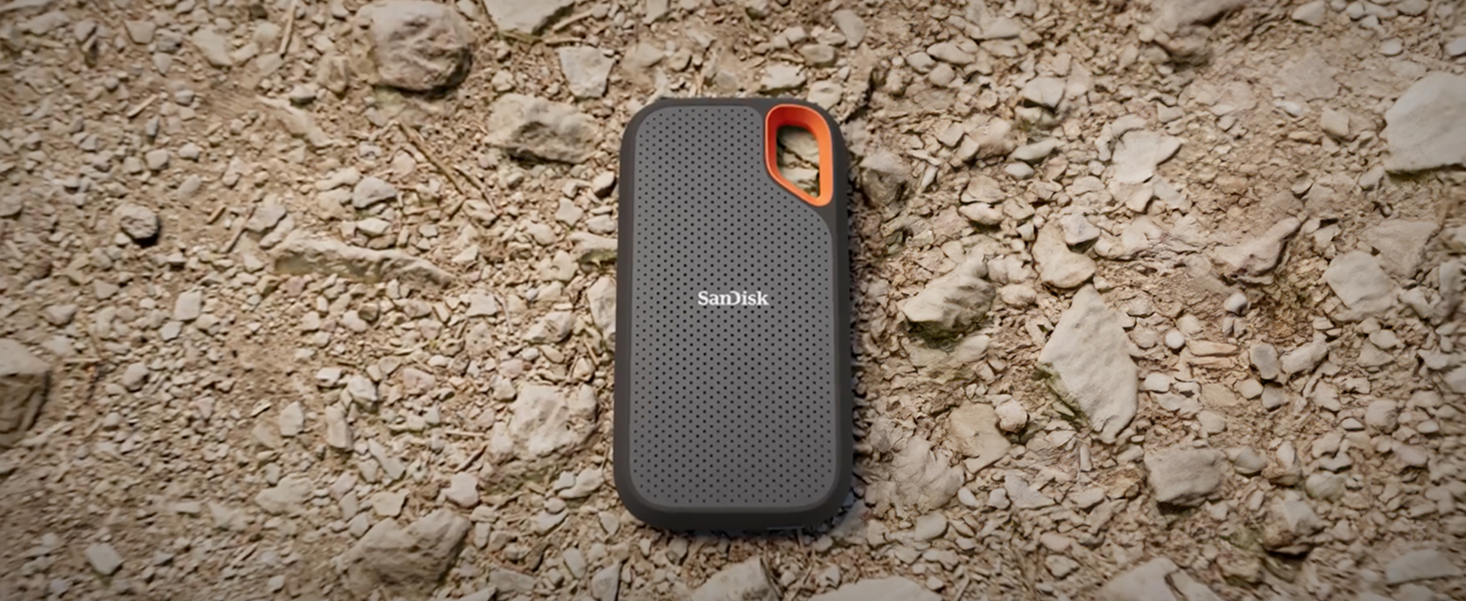 Amazon.com: SanDisk 1TB Extreme Portable SSD - Up to 1050MB/s, USB