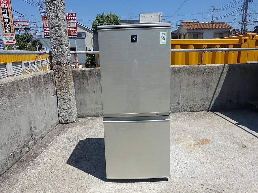 Amazon | シャープ 冷蔵庫 小型 2ドア プラズマクラスター搭載 ボトム