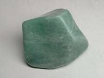 Amazon.co.jp: 緑塊 91g (白) 翡翠 原石 ヒスイ 鉱物 鑑賞石 糸魚川