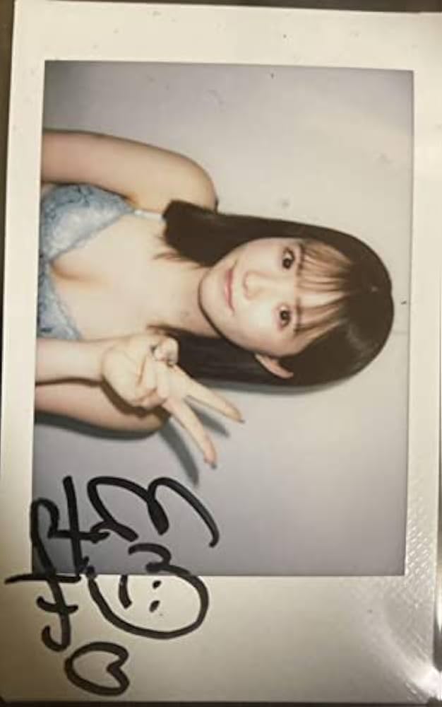 Amazon.co.jp: 乙白さやか 直筆サイン入りチェキ : おもちゃ