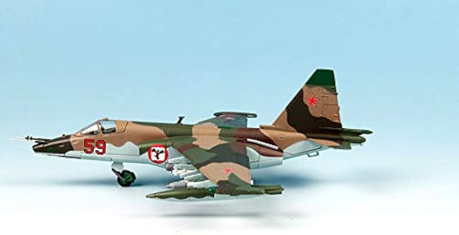 Amazon | HOBBY MASTER 1/72 完成品 ソ連 SU-25 SM FROGFOOT ダイ