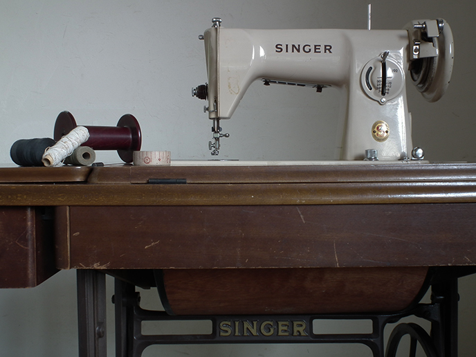 E00443 レトロ SINGER シンガー 古い足踏みミシン | MANSIKKA