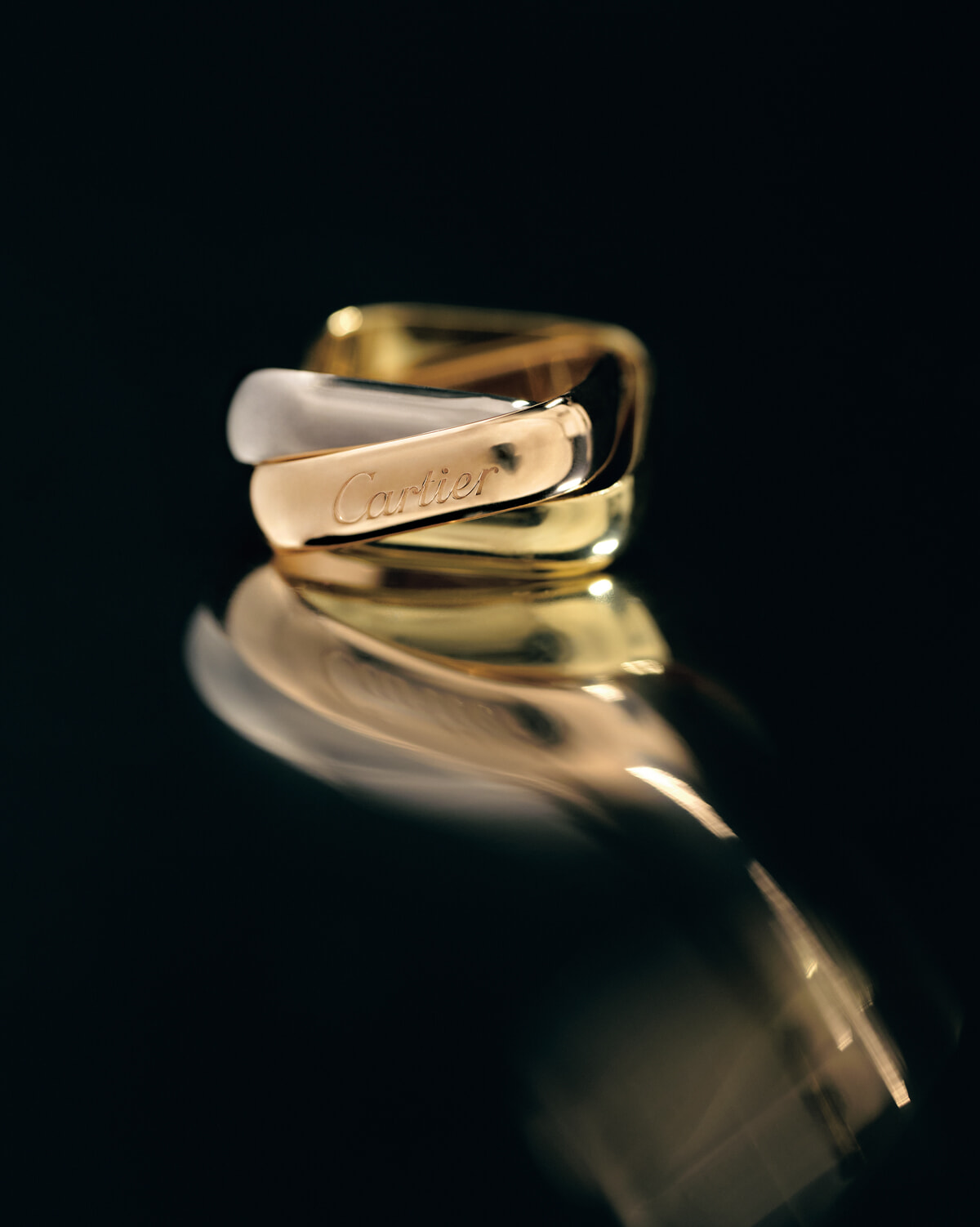 カルティエの「トリニティ」に生誕100年を祝して新作が登場。｜いい