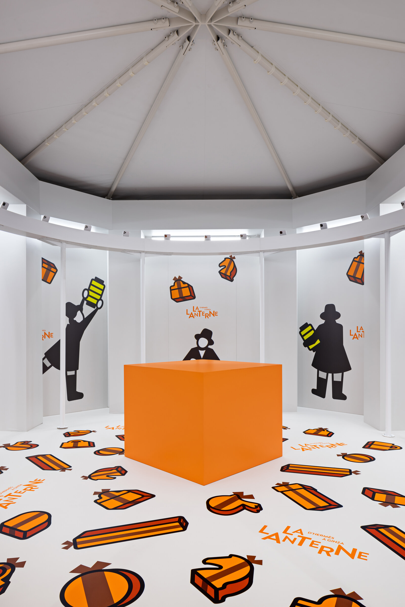 エルメスに3Dフォトスポットが出現。銀座メゾンエルメス「ランタン