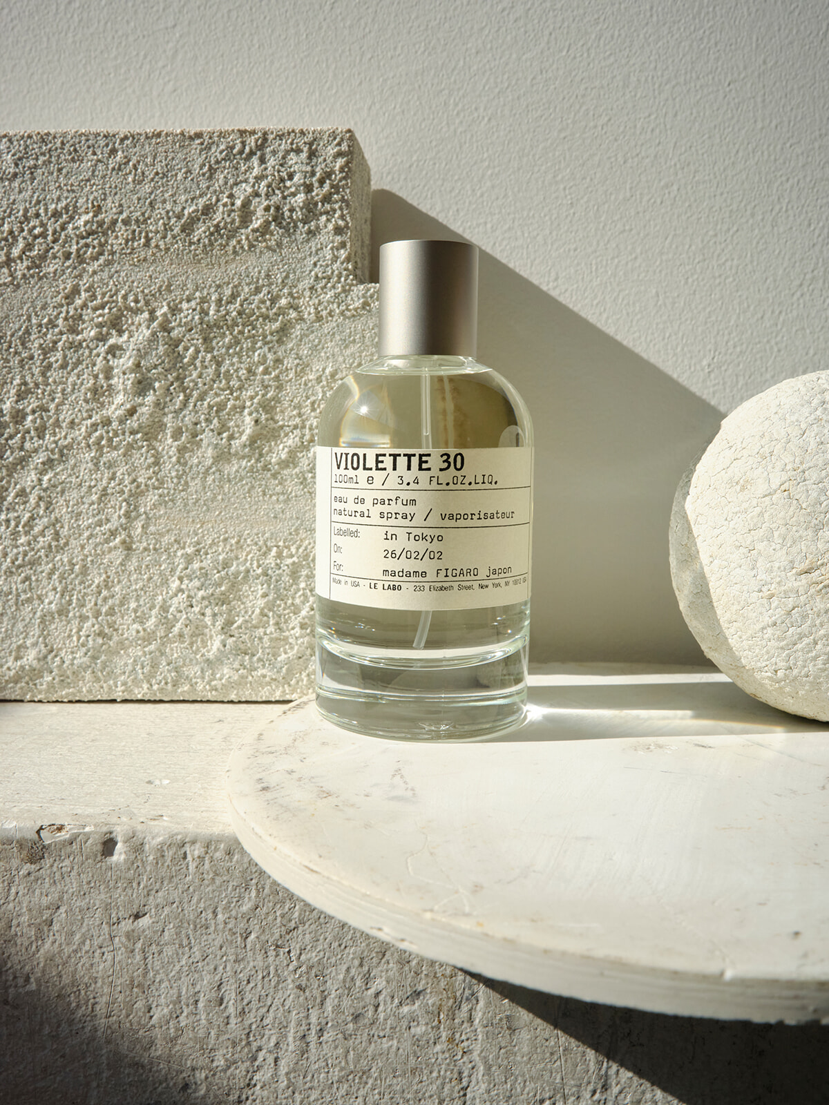 ル ラボの新フレグランス、白く気高きヴァイオレットの魅力。｜Beauty