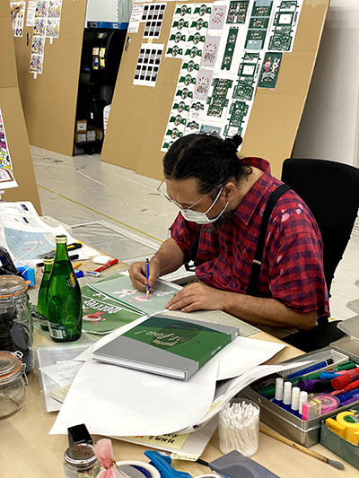 10月登場、村上隆 × ペリエの可愛いコラボレーション。｜Paris