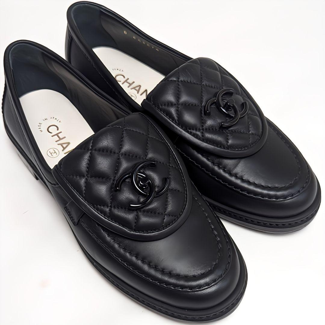 新品そっくりさん⭐CHANELシャネル CCターンロック ローファー36.5C黒