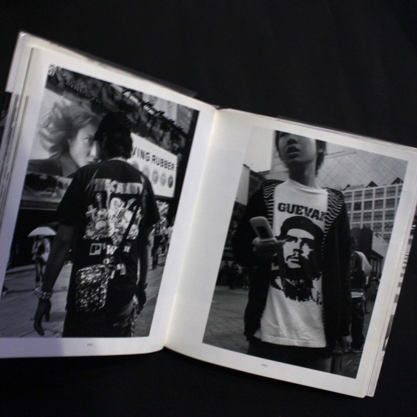 シブヤ、シブヤ / Shibuya, Shibuya（Signed, With OBI） - 石元 泰博