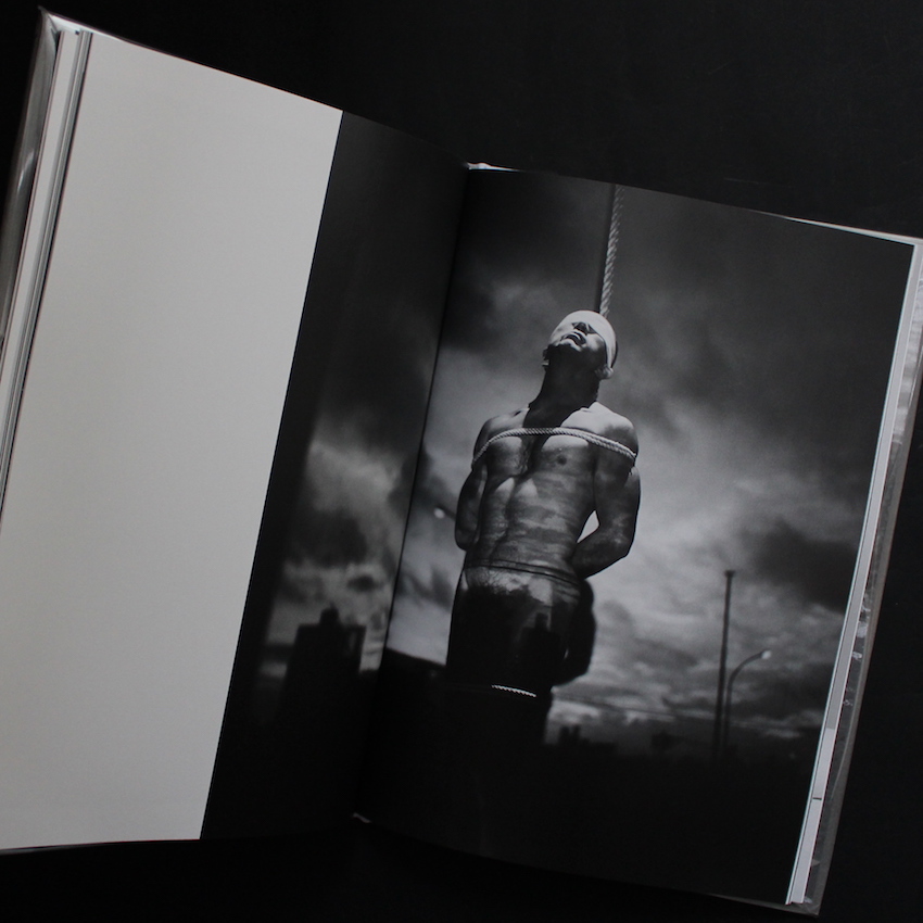 The Death of a Man Otoko No Shi - 篠山 紀信 / Kishin Shinoyama