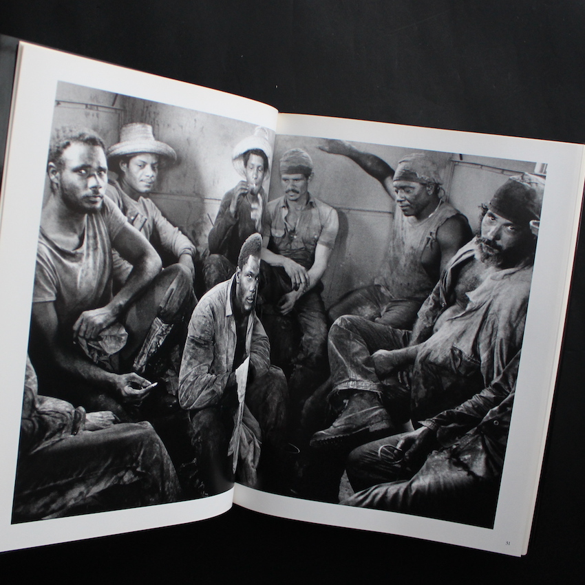 人間の大地 労働 / Workers - Sebastiao Salgado