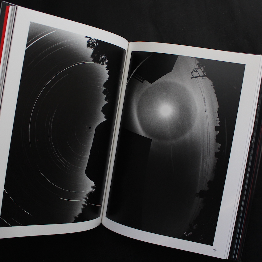 世界劇場 / The Globe Theater（Signed） - 川田 喜久治 / Kikuji Kawada