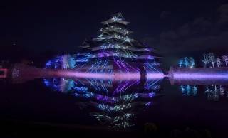 近未来デザインと漆が出会う！穴だらけの不思議な扇風機「創風機 Q」に