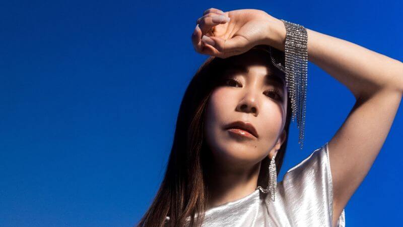 半年ぶり活動再開のレペゼンDJ社長、ソロ新曲を2曲同時リリース 母