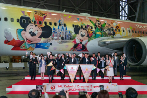 JAL東京ディズニーリゾート40周年ラッピング飛行機 就航セレモニーを