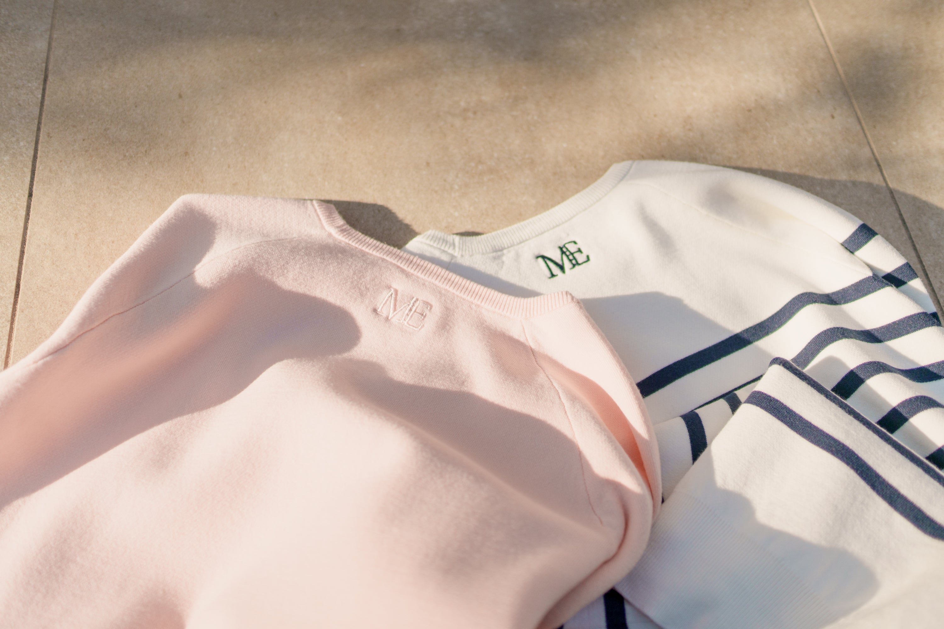 MEエンブロイダリーニットプルオーバー【リサイクルポリエステル