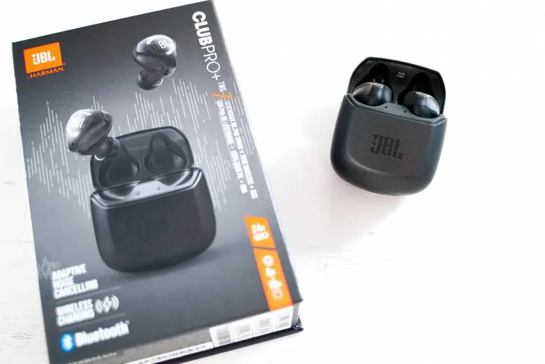 JBL CLUB PRO+ TWSレビュー】迫力サウンドに初のノイキャン搭載で高