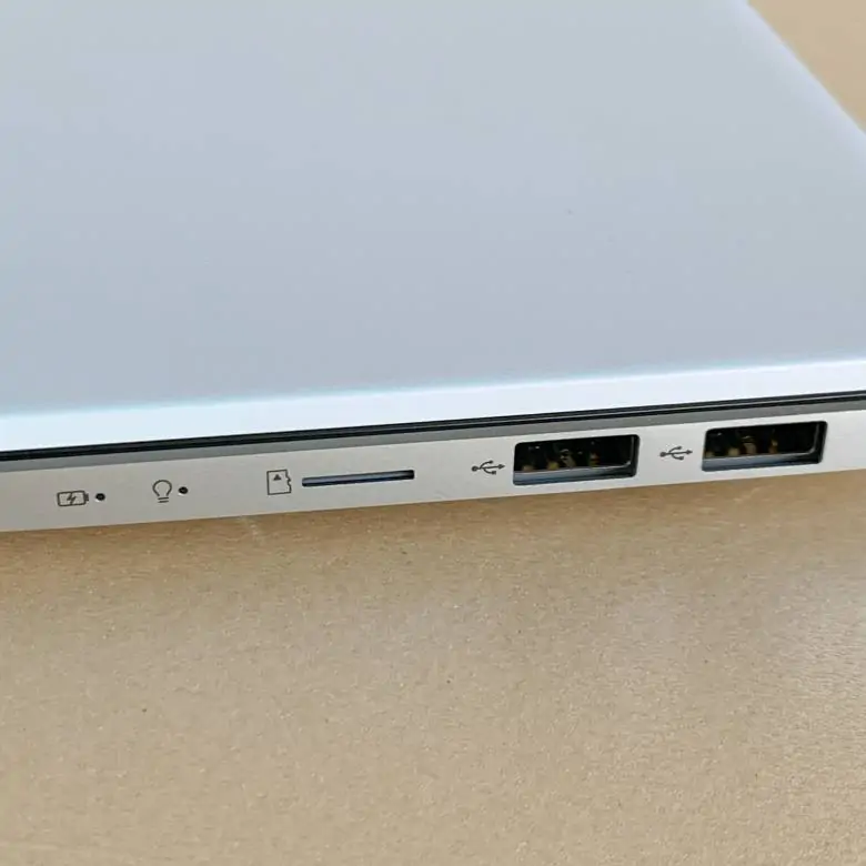 ASUS VivoBook S15 M533IAレビュー】豊富なカラバリとモビリティ性に