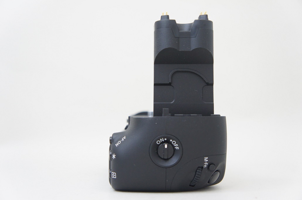 バッテリーグリップ BG-E7 (EOS7D用)【中古管理番号：H0446】 | 中古