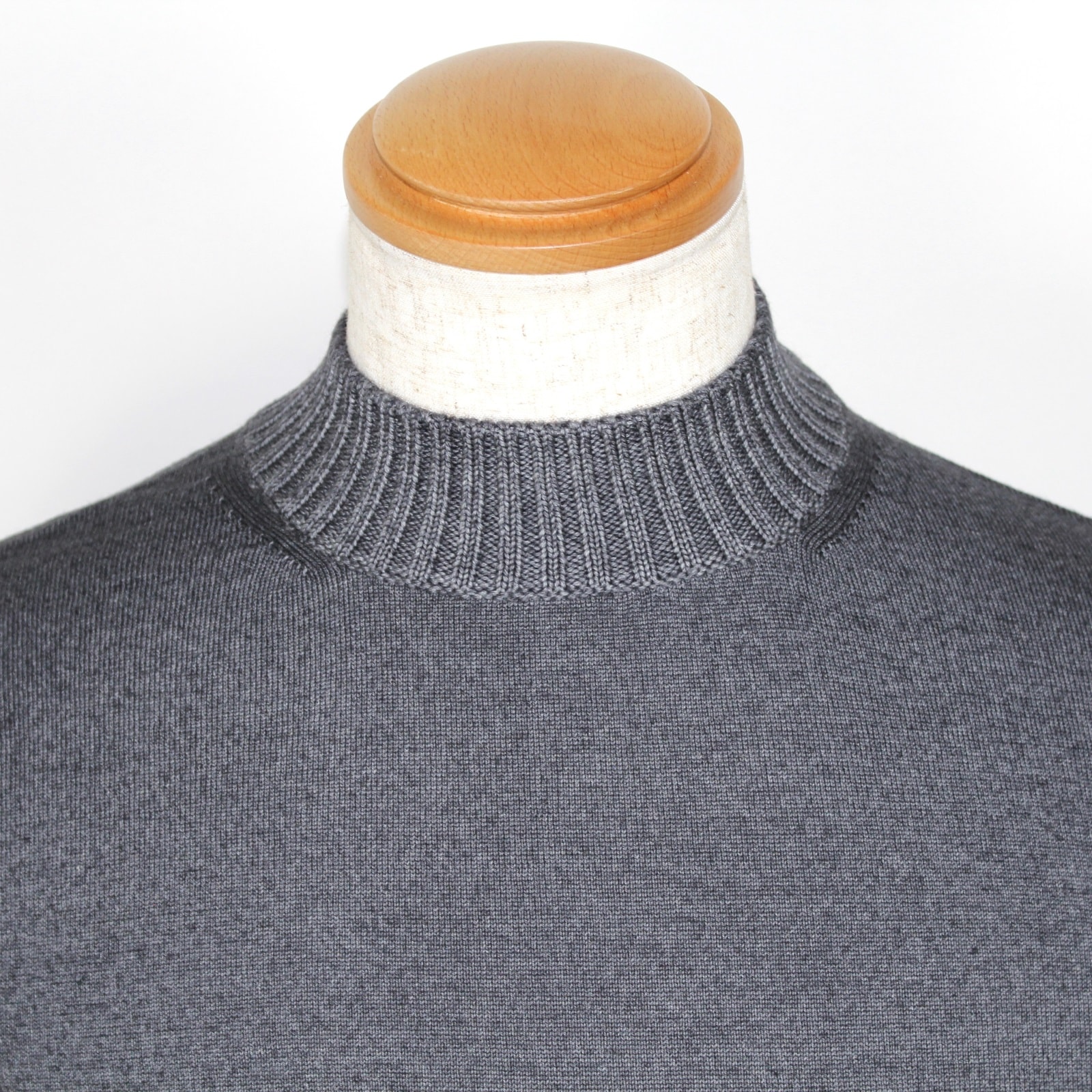 Cruciani（クルチアーニ） モックネックニット（27×9G切替