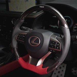 トムス・ステアリング