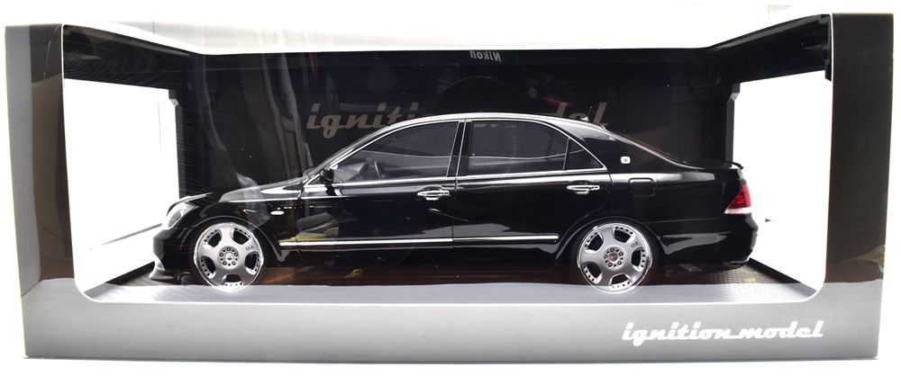 イグニッションモデル 1/18 トヨタ クラウン (GRS180) 3.5 アスリート