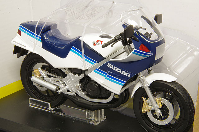 アオシマ スカイネット 1/12 スズキ RG250Γ（ガンマ） ブルー/ホワイト