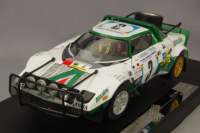 サンスター 1/18 ランチア ストラトス HF 1975 サファリ ラリー 2位 #3