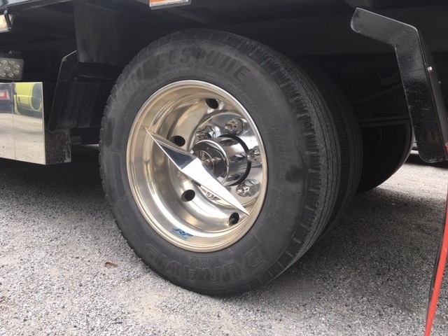 鏡面ステンレス 【19.5インチ】 一文字型 ホイールスピンナー 4穴 2個