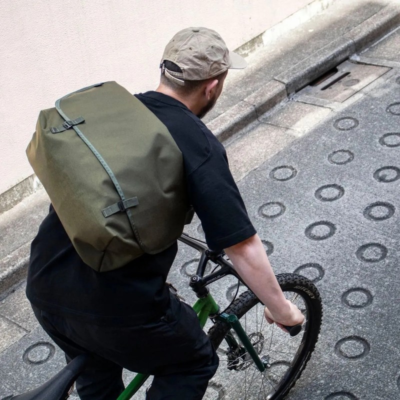 BLUE LUG the messenger bag gray/reflector [ブルーラグ]