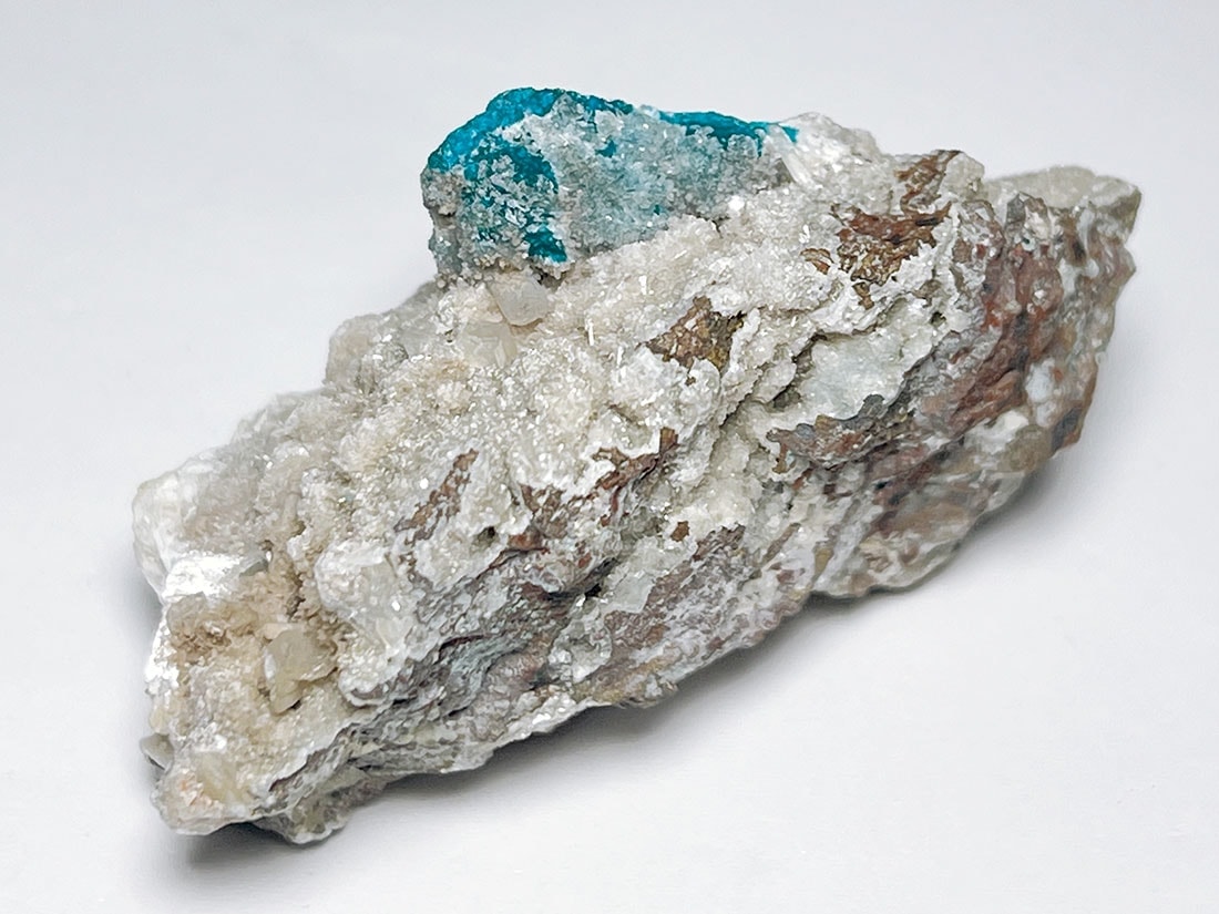 インド産カバンサイト(スティルバイト,ヒューランダイト共生)