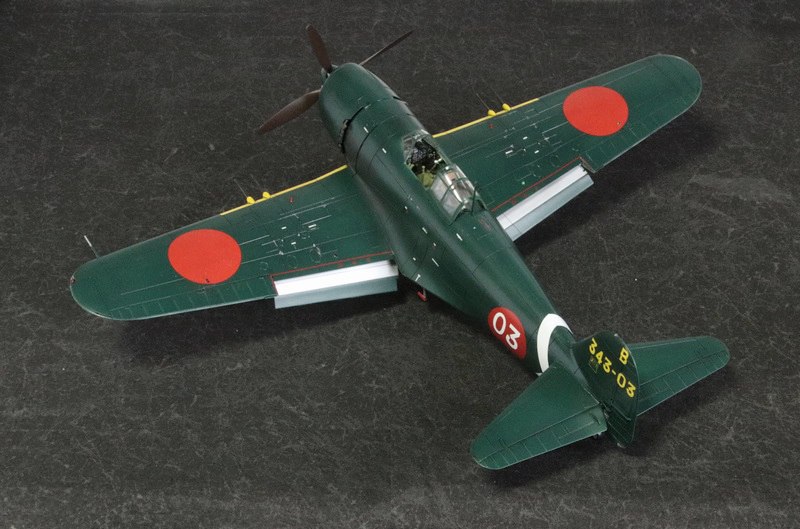1/32川西 N1K2-J 局地戦闘機 紫電改 完成品｜艦船模型の販売する