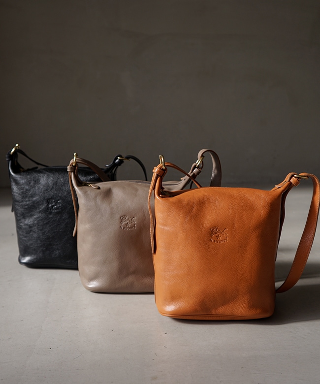 ◇【国内正規販売店】(5442300111)IL BISONTE(イルビゾンテ) レザー