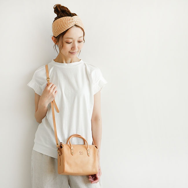 ◇【国内正規販売店】[54172300115] IL BISONTE(イルビゾンテ)レザー