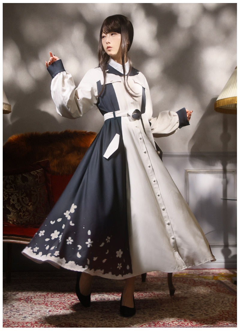 舞い上がる桜の花びらワンピース｜ Favoriteオリジナル