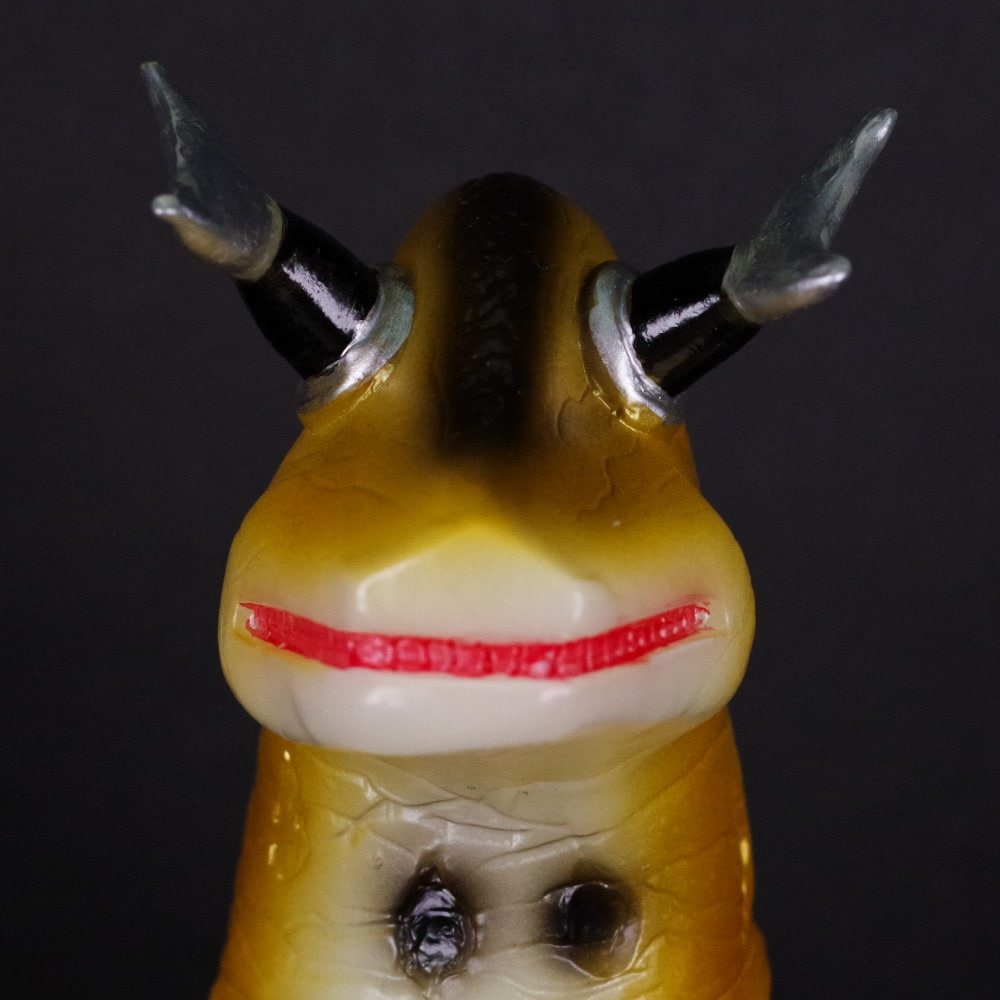 ソフビ/ブルマァク BULLMARK/エレキング/蓄光ゴールド｜墓場の画廊