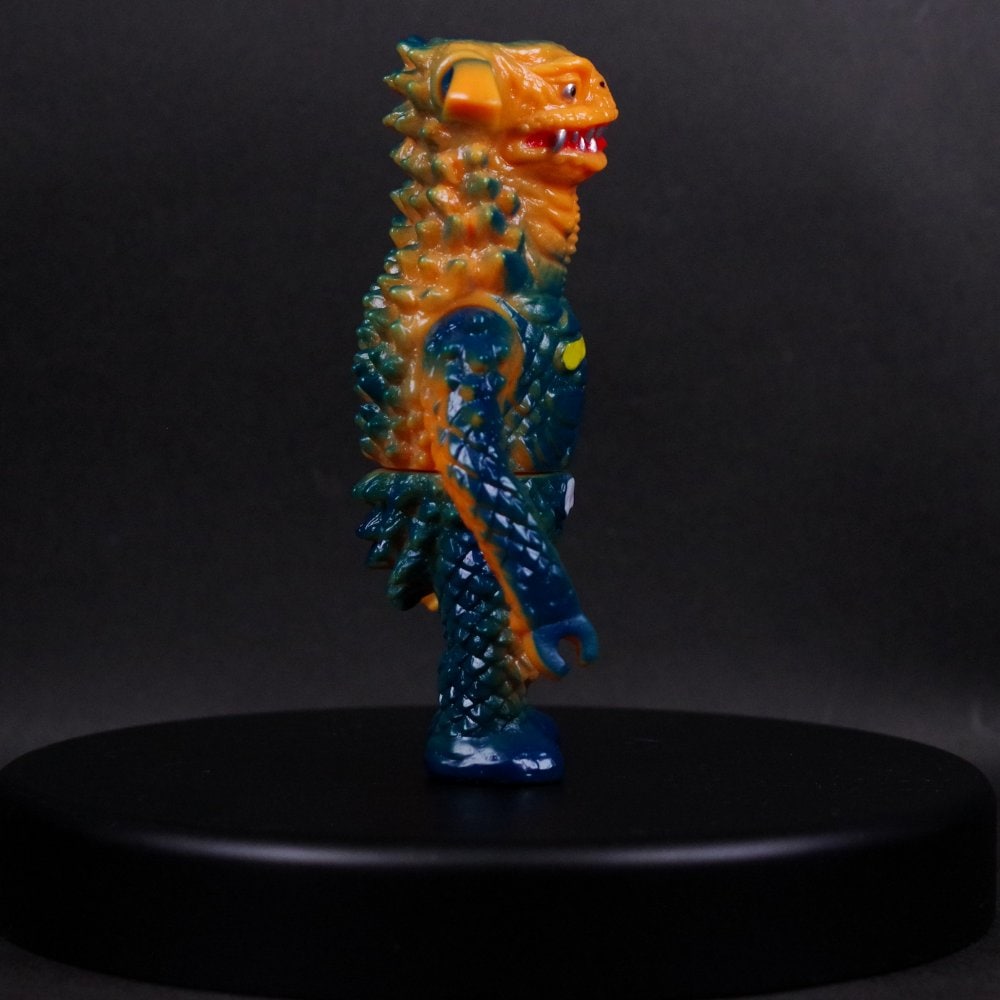 ソフビ/MAX TOY マックストイ/ウルトラマン/ギャンゴ｜墓場の画廊