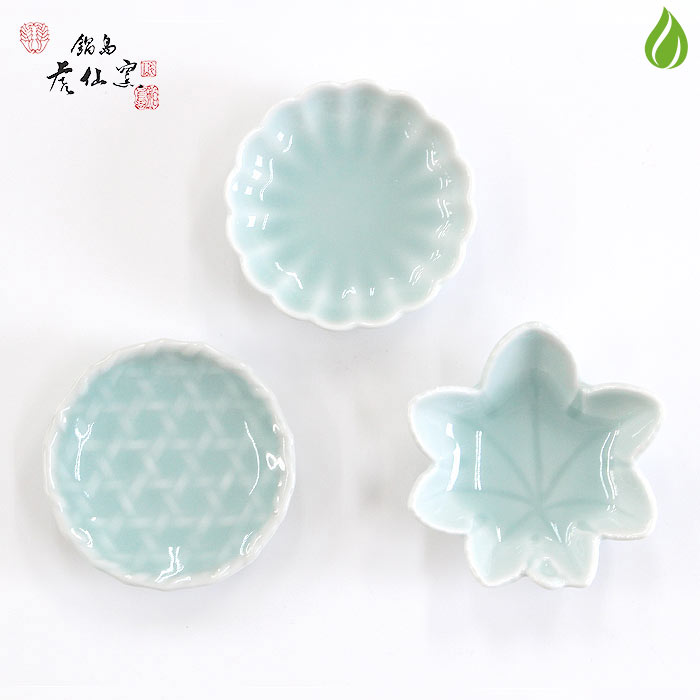 鍋島虎仙窯 鍋島青磁 豆皿 8.5cm【 籠目 / 菊 / 楓 】 [ 食洗器/電子
