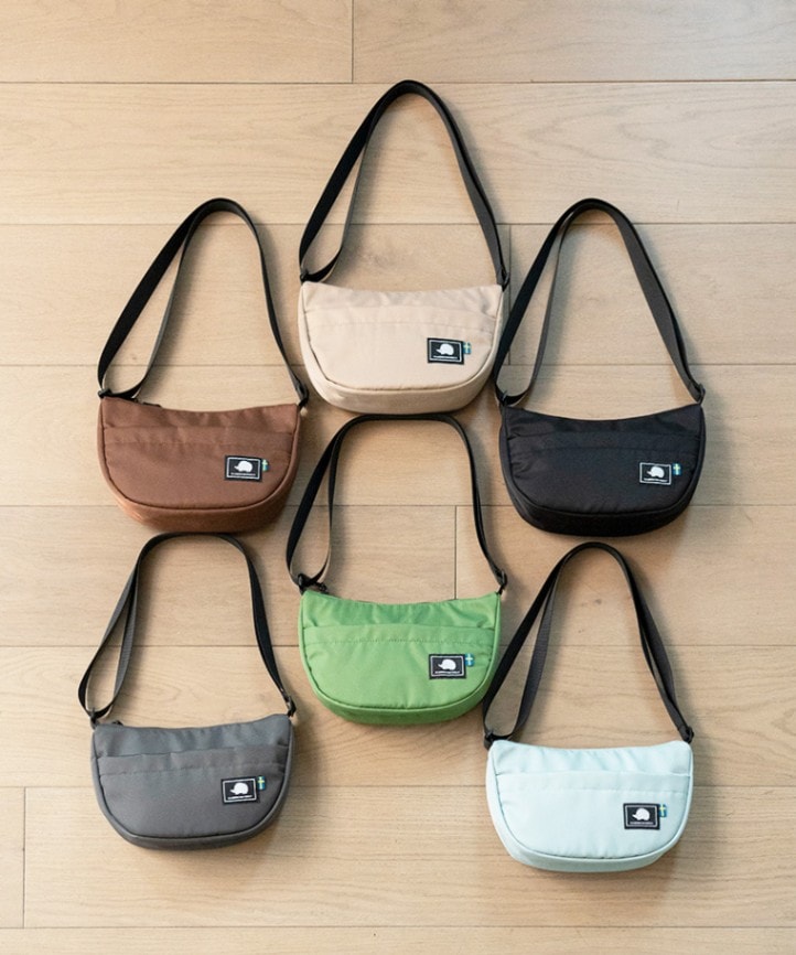 ミニバナナショルダーバッグ＜撥水加工＞｜スカンジナビアンフォレスト