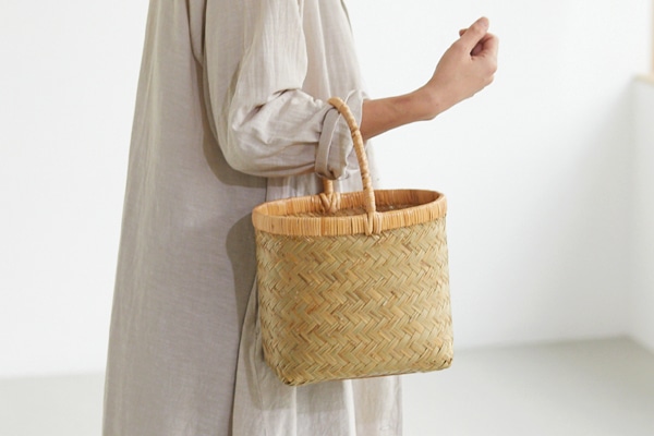 竹かごバッグ(一本手/楕円型/中サイズ/青竹/ふち・取手上質籐使用)(約