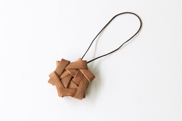 手作りキットやまぶどうチャーム(ローズ模様)出来上がりサイズ(約)全体