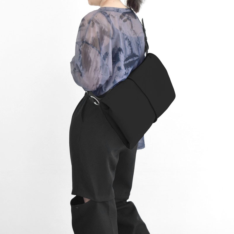 wet】hatomeボディバッグLサイズ | ボディバッグ