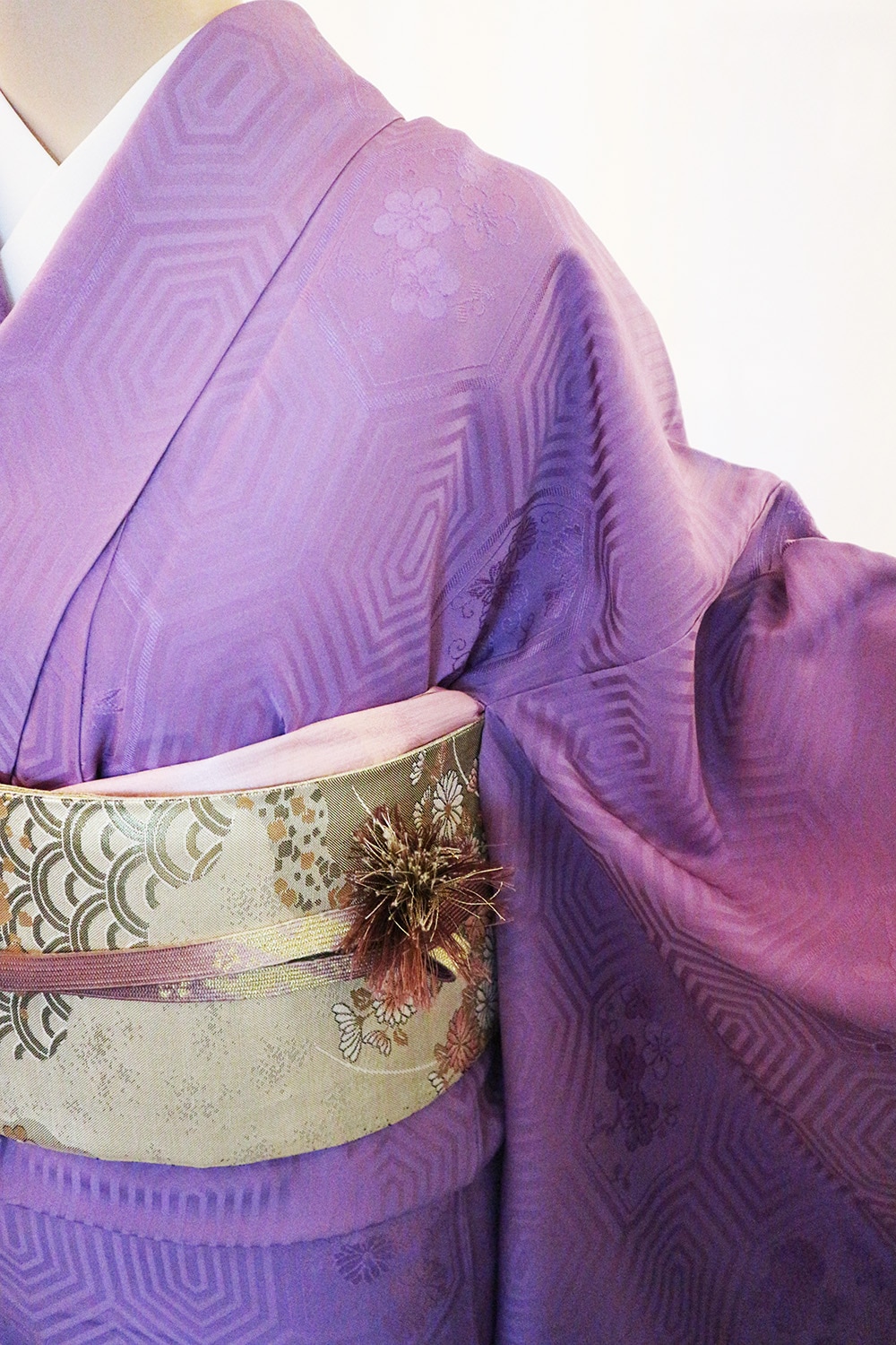 正絹色無地レンタルフルセット「亀甲に四季の花地紋」 | レンタル着物