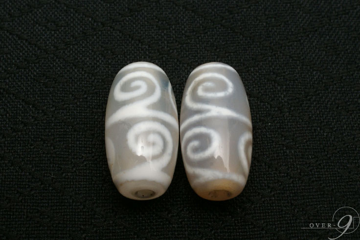 老玉髄天珠 白 如意天珠（白毫天珠） 約20mm×10mm】【メール便可】