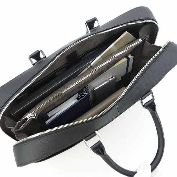 ペッレモルビダ ブリーフケース CAPITANO キャピターノ 型押しレザー