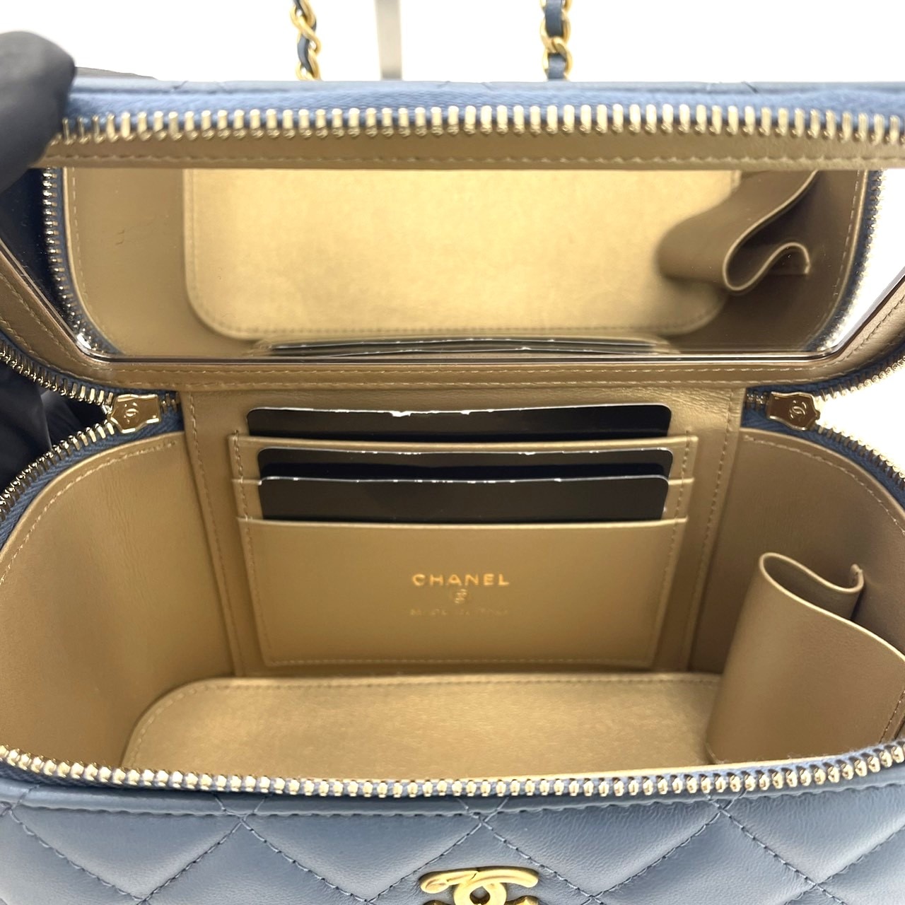 CHANEL シャネル ラムスキン マトラッセ バニティバック チェーン